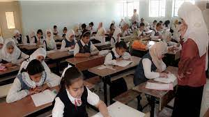 التلاميذ العراقيون يتوجهون الى المراكز الامتحانية في البلاد